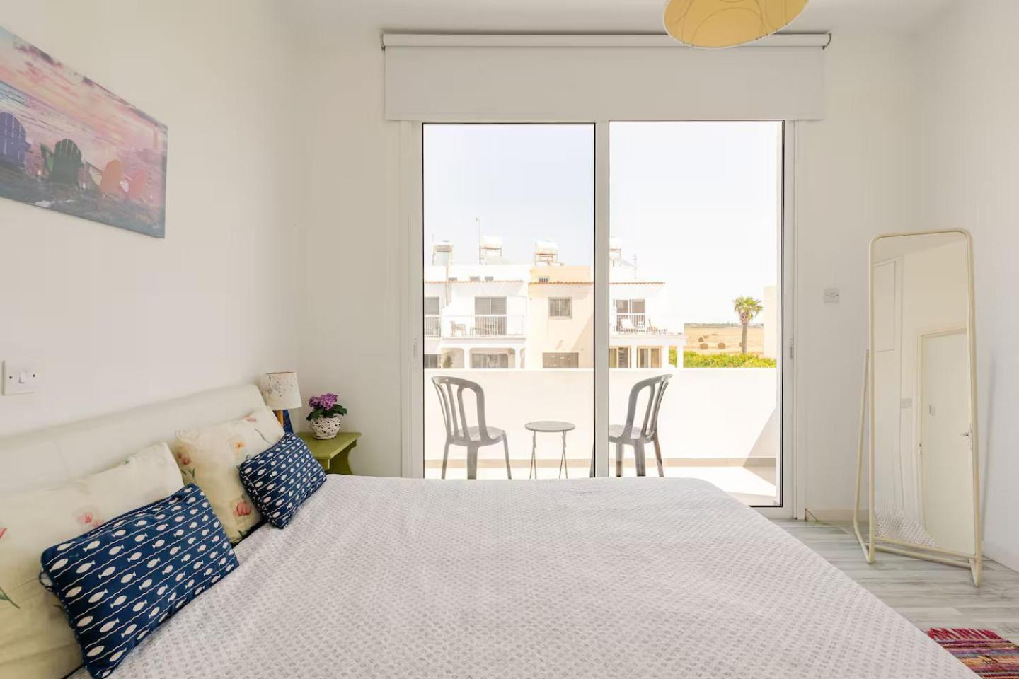 Cozy Beach House Перволия Экстерьер фото